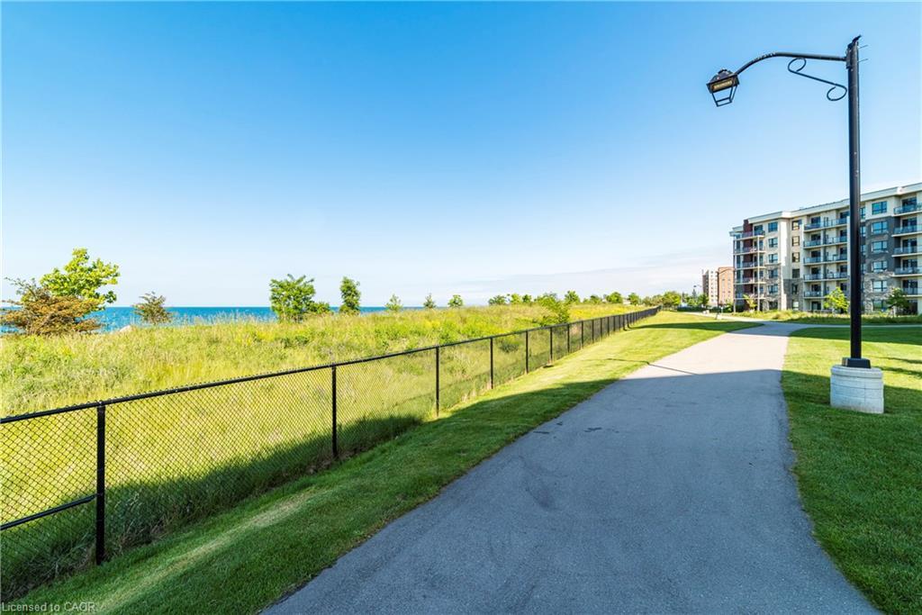 226-125 Shoreview Place, Stoney Creek, ON - Outdoor
