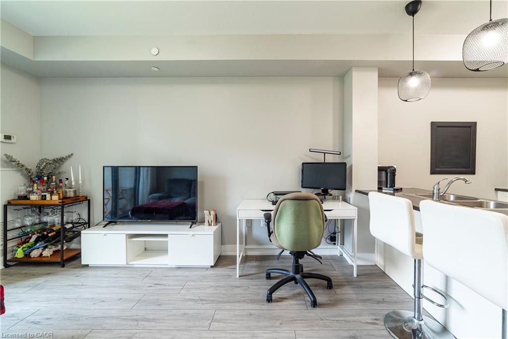 226-125 Shoreview Place, Stoney Creek, ON - Indoor