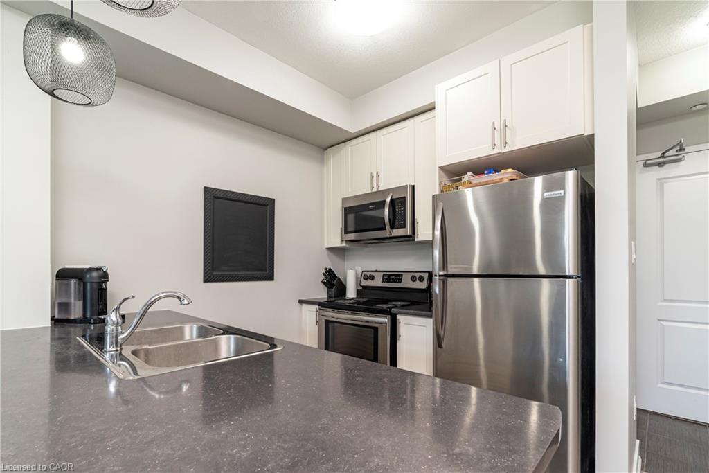 226-125 Shoreview Place, Stoney Creek, ON - Indoor Photo Showing Kitchen With Stainless Steel Kitchen With Double Sink