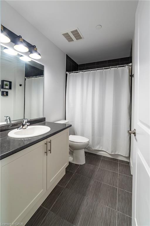 226-125 Shoreview Place, Stoney Creek, ON - Indoor Photo Showing Bathroom