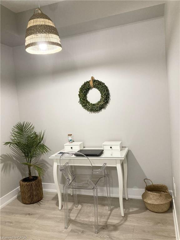 226-125 Shoreview Place, Stoney Creek, ON - Indoor Photo Showing Dining Room