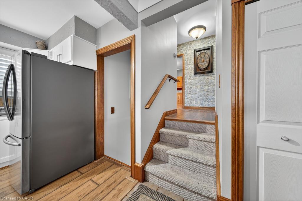 117 Sunrise Drive, Hamilton, ON - Indoor Photo Showing Other Room