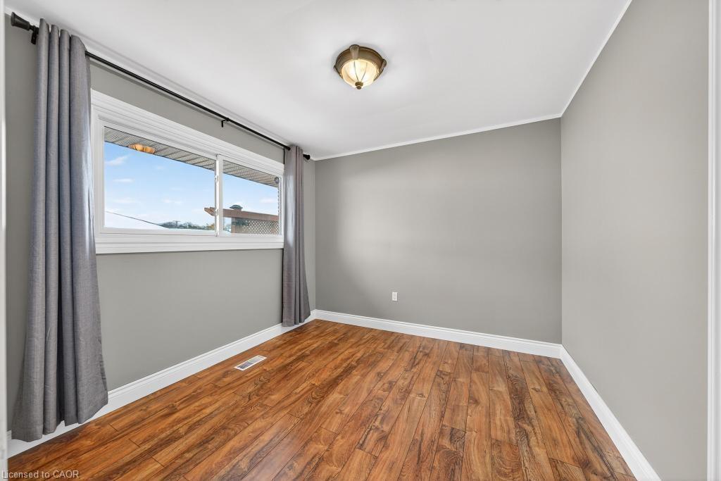 117 Sunrise Drive, Hamilton, ON - Indoor Photo Showing Other Room