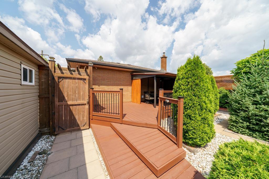 117 Sunrise Drive, Hamilton, ON - Outdoor With Deck Patio Veranda With Exterior