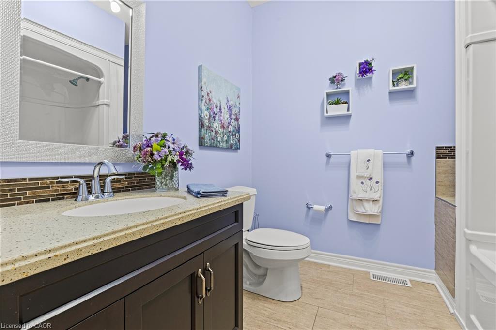 19-9440 Eagle Ridge Drive, Niagara Falls, ON - Indoor Photo Showing Bathroom