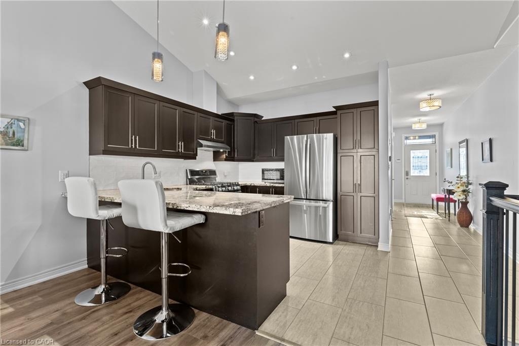19-9440 Eagle Ridge Drive, Niagara Falls, ON - Indoor Photo Showing Kitchen With Stainless Steel Kitchen
