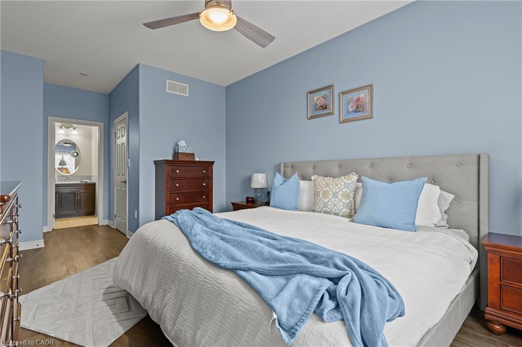 19-9440 Eagle Ridge Drive, Niagara Falls, ON - Indoor Photo Showing Bedroom