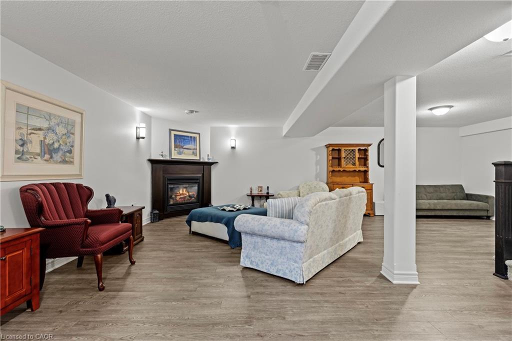 19-9440 Eagle Ridge Drive, Niagara Falls, ON - Indoor With Fireplace