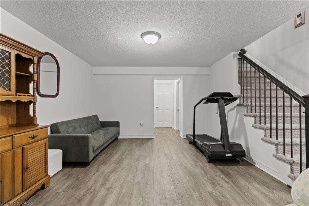 19-9440 Eagle Ridge Drive, Niagara Falls, ON - Indoor Photo Showing Other Room