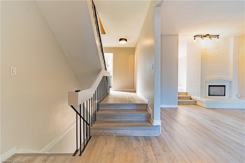 100 North Park Street, Brantford, ON - Indoor Photo Showing Other Room