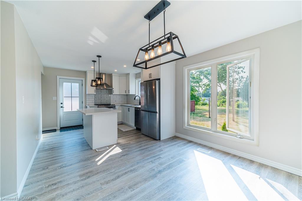 100 North Park Street, Brantford, ON - Indoor Photo Showing Kitchen