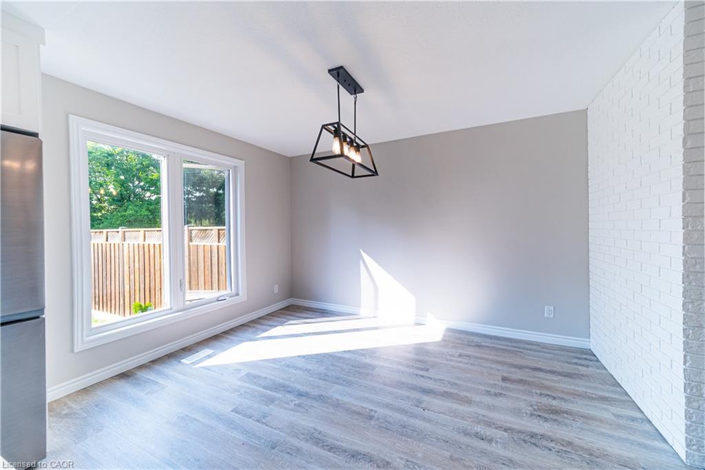 100 North Park Street, Brantford, ON - Indoor Photo Showing Other Room