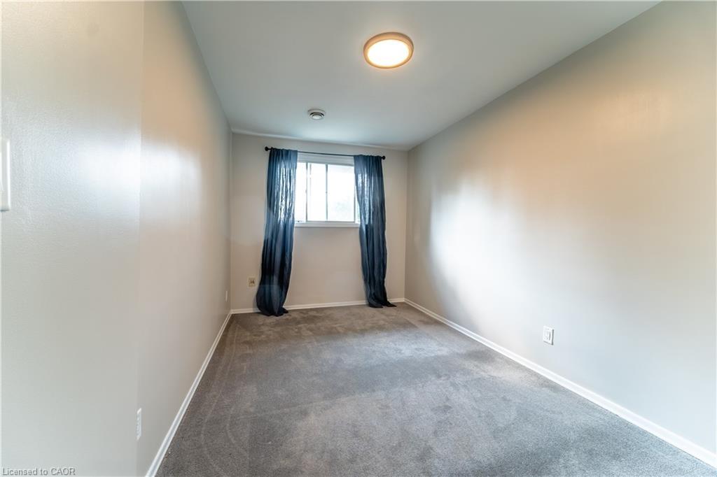 100 North Park Street, Brantford, ON - Indoor Photo Showing Other Room