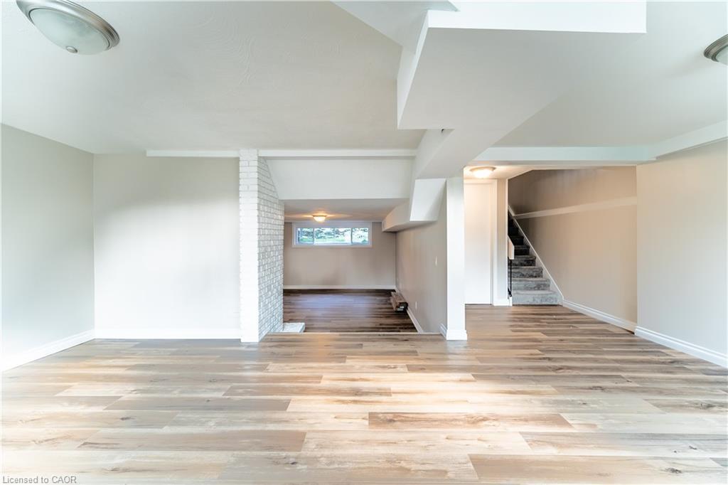 100 North Park Street, Brantford, ON - Indoor Photo Showing Other Room