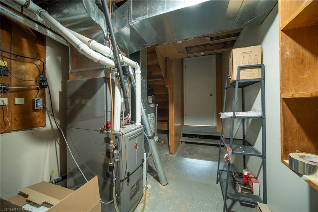 100 North Park Street, Brantford, ON - Indoor Photo Showing Basement