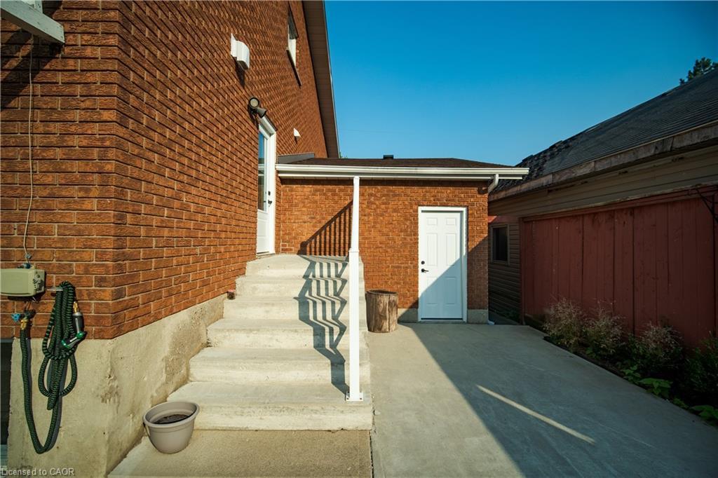 100 North Park Street, Brantford, ON - Outdoor With Exterior