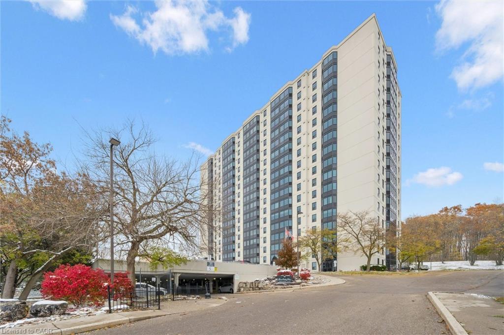 1410-35 Green Valley Drive, Kitchener, ON - Outdoor With Facade