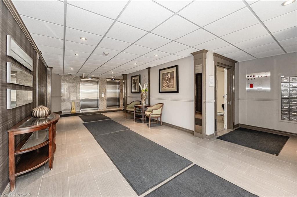 1410-35 Green Valley Drive, Kitchener, ON - Indoor Photo Showing Other Room