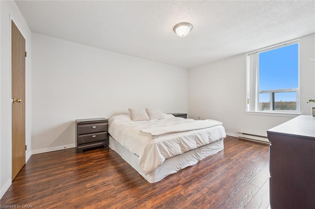 1410-35 Green Valley Drive, Kitchener, ON - Indoor Photo Showing Bedroom