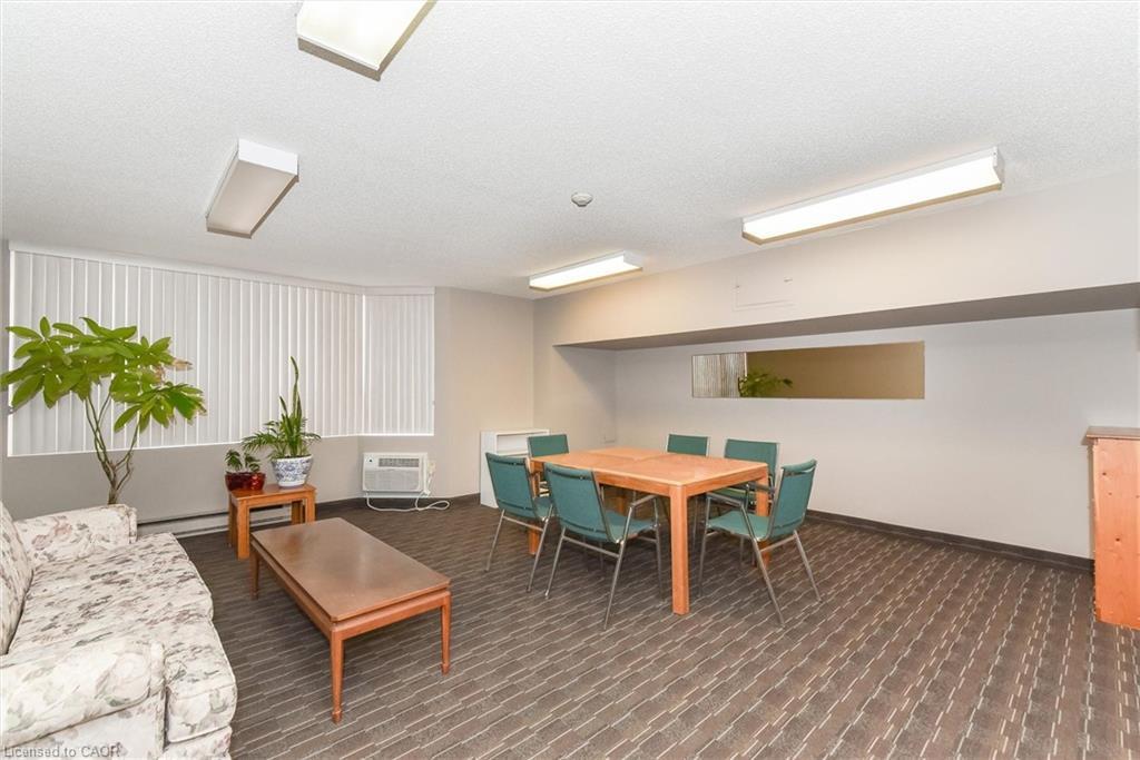 1410-35 Green Valley Drive, Kitchener, ON - Indoor
