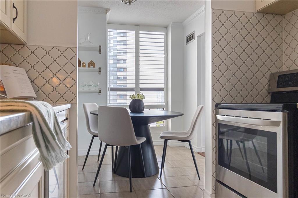 1003-222 Jackson Street W, Hamilton, ON - Indoor