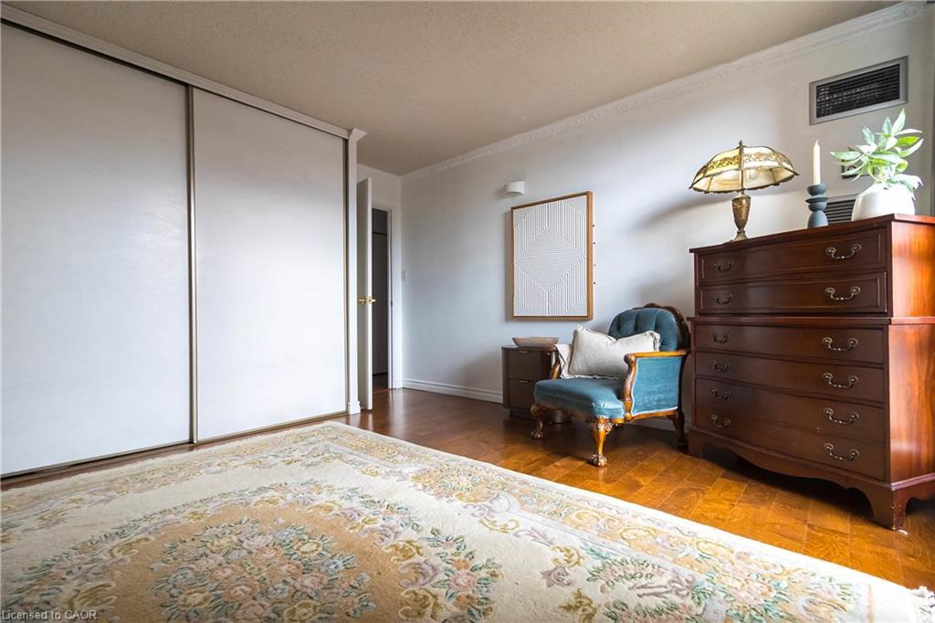 1003-222 Jackson Street W, Hamilton, ON - Indoor Photo Showing Other Room