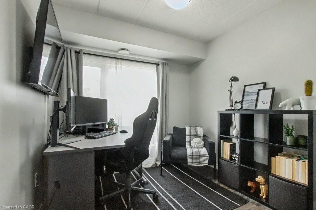 112-60 Lynnmore Street, Guelph, ON - Indoor Photo Showing Office
