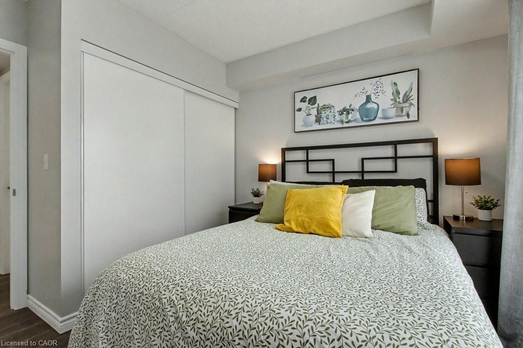 112-60 Lynnmore Street, Guelph, ON - Indoor Photo Showing Bedroom