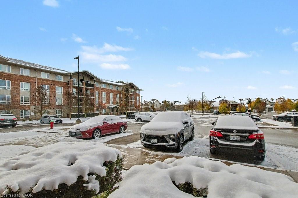 112-60 Lynnmore Street, Guelph, ON - Outdoor