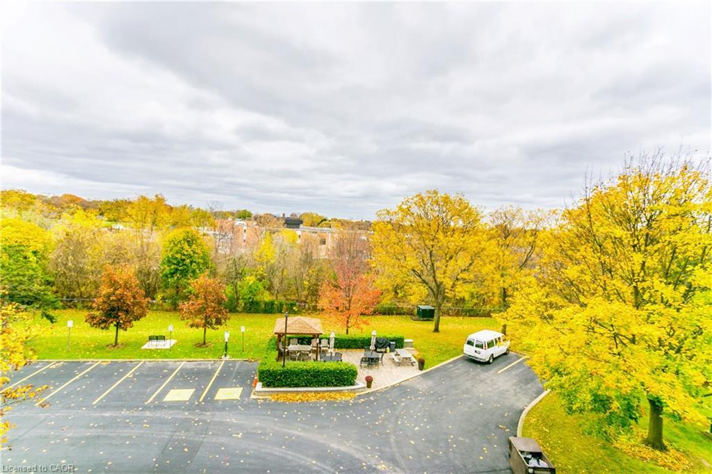 403-5080 Pinedale Avenue, Burlington, ON - Outdoor With View