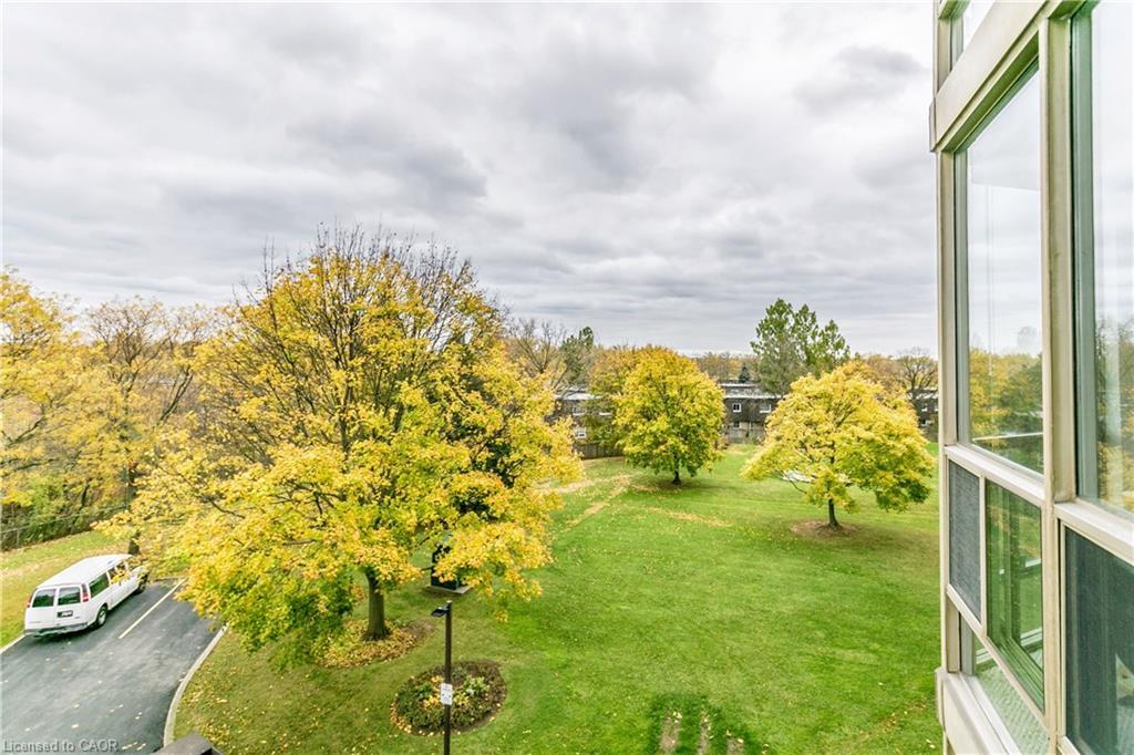 403-5080 Pinedale Avenue, Burlington, ON - Outdoor With View