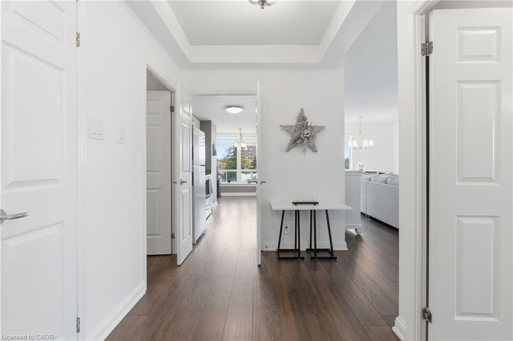 403-430 Pearl Street, Burlington, ON - Indoor Photo Showing Other Room