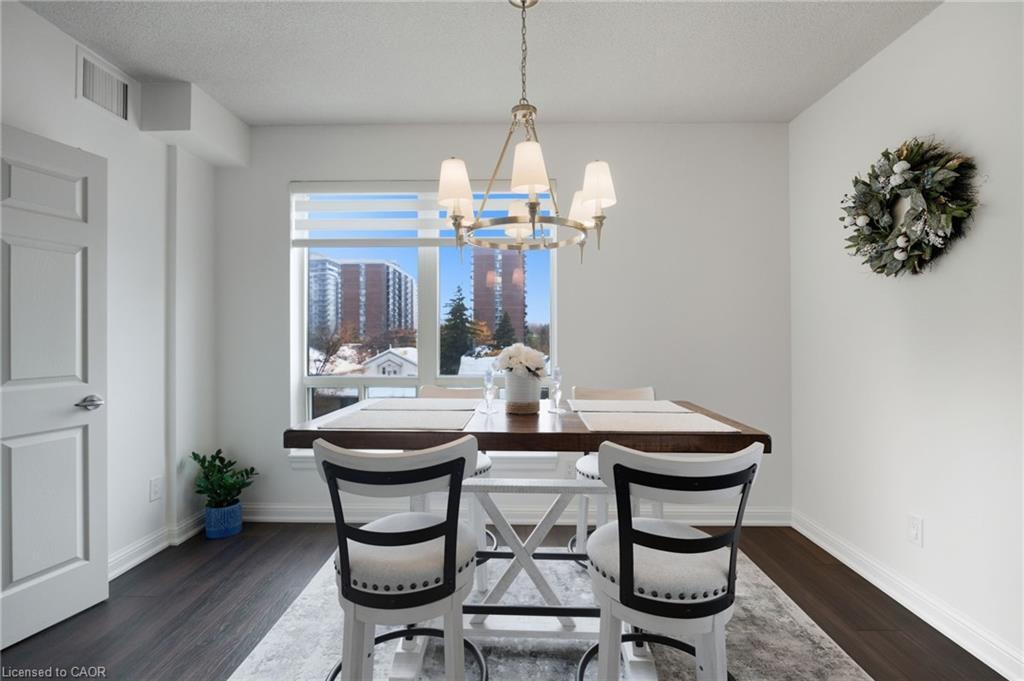 403-430 Pearl Street, Burlington, ON - Indoor Photo Showing Dining Room