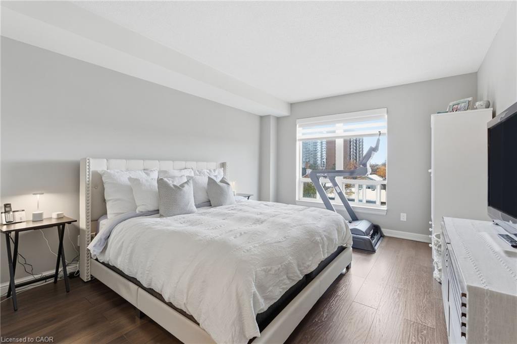 403-430 Pearl Street, Burlington, ON - Indoor Photo Showing Bedroom