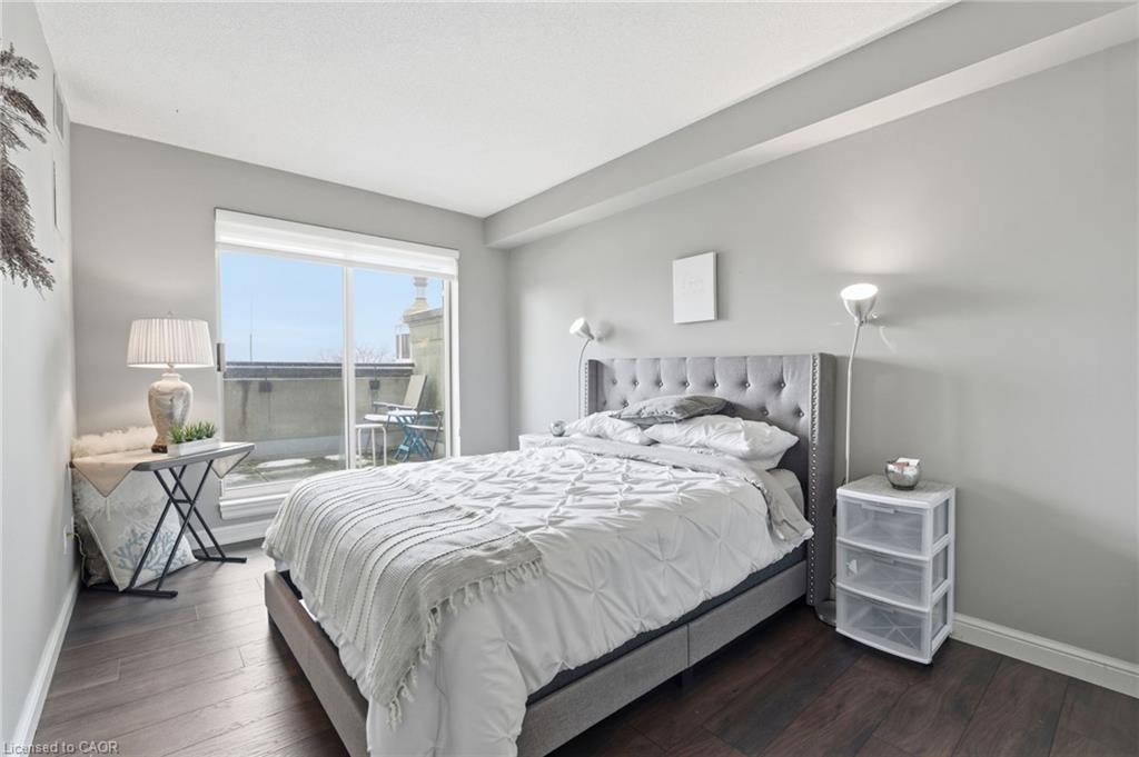 403-430 Pearl Street, Burlington, ON - Indoor Photo Showing Bedroom