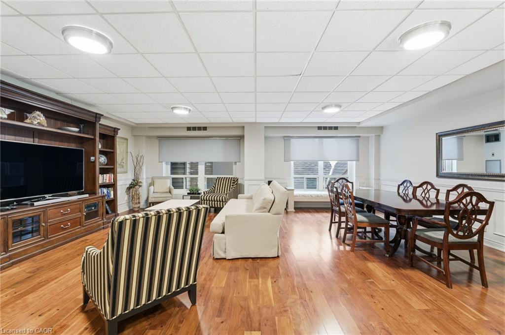 403-430 Pearl Street, Burlington, ON - Indoor