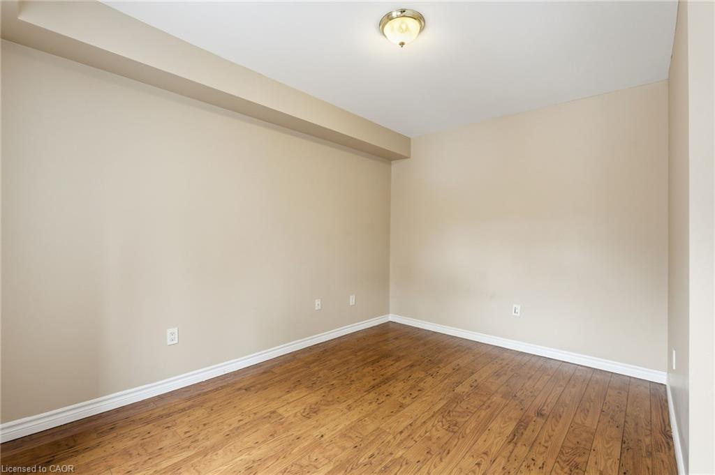 4-120 Sherman Avenue S, Hamilton, ON - Indoor Photo Showing Other Room