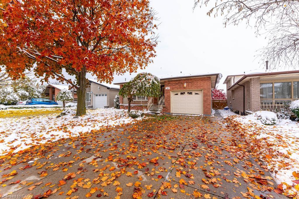 162 Solomon Crescent, Hamilton, ON - Outdoor