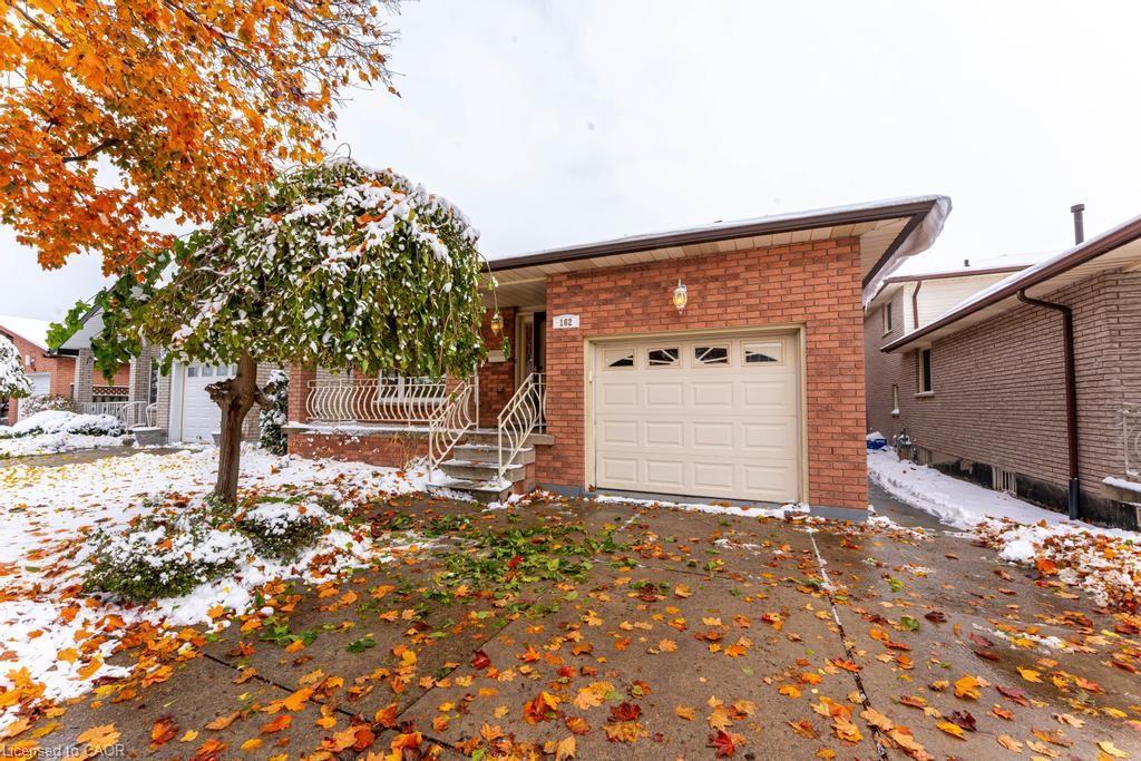 162 Solomon Crescent, Hamilton, ON - Outdoor