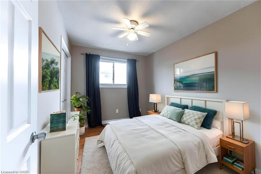 162 Solomon Crescent, Hamilton, ON - Indoor Photo Showing Bedroom