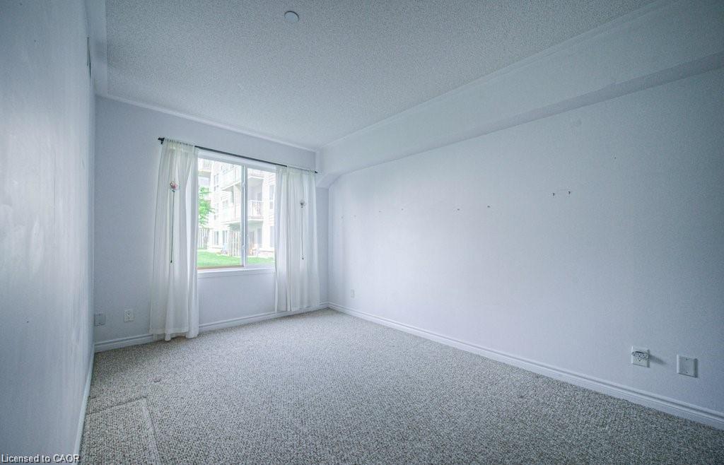 104-8 Harris Street, Cambridge, ON - Indoor Photo Showing Other Room