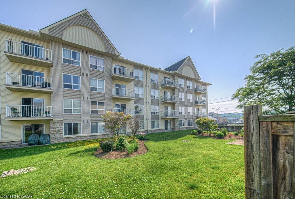 104-8 Harris Street, Cambridge, ON - Outdoor