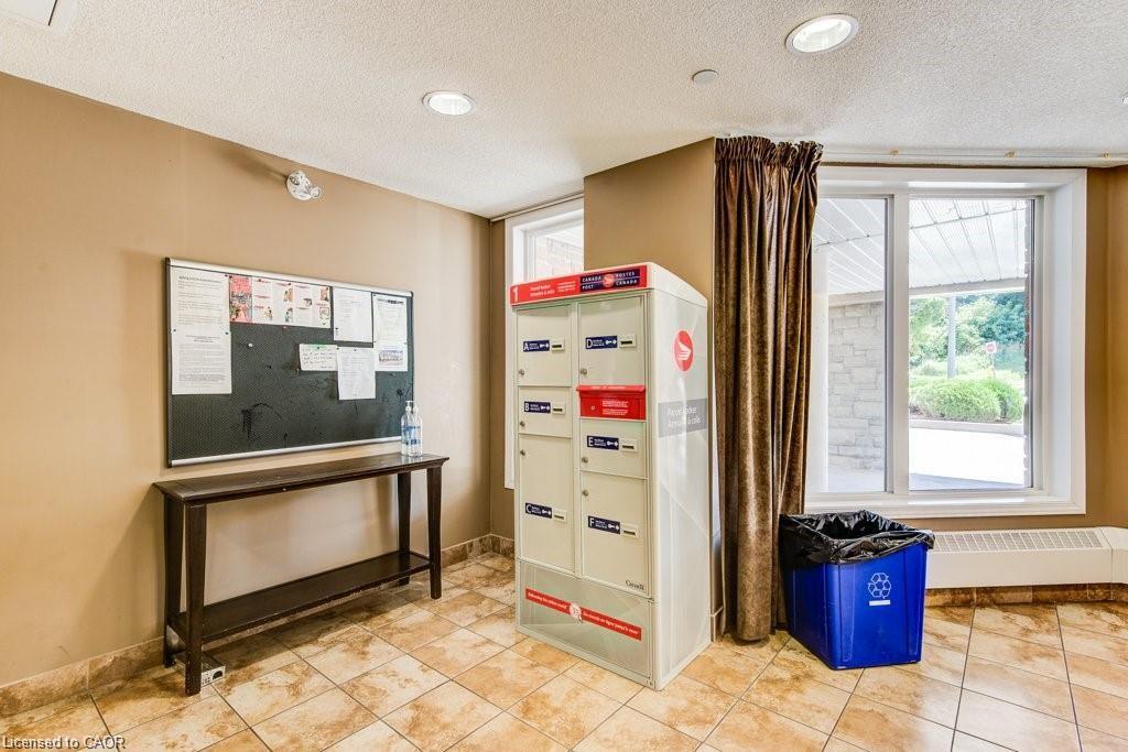 104-8 Harris Street, Cambridge, ON - Indoor Photo Showing Other Room