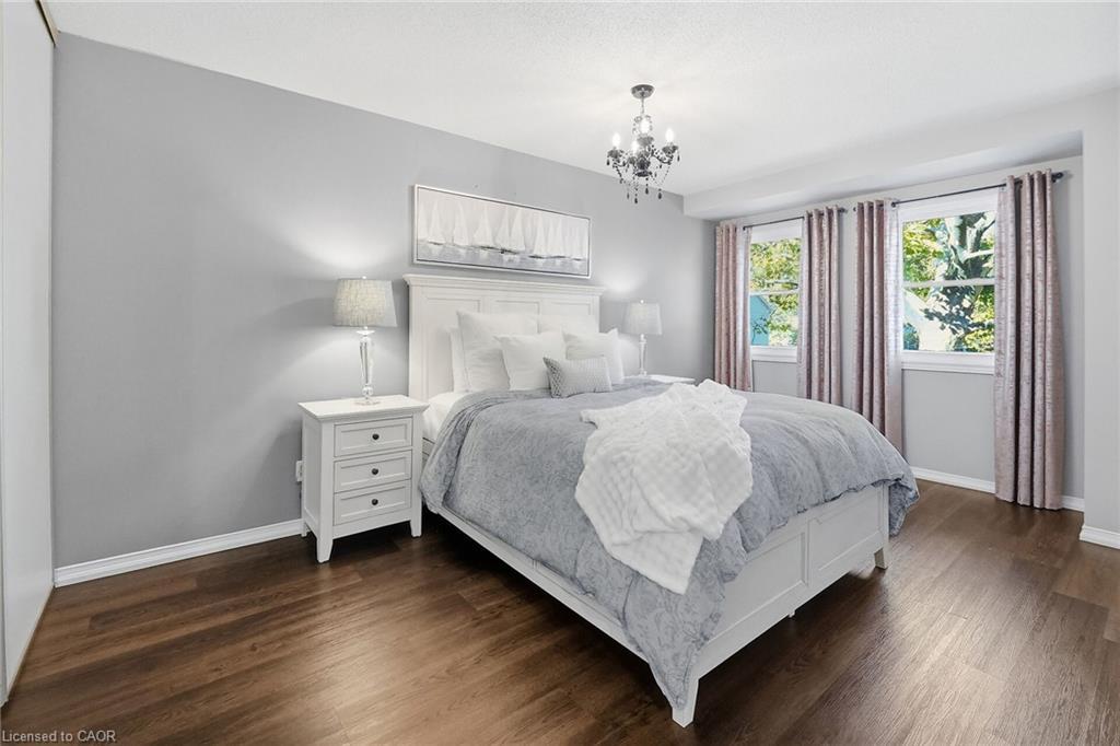 9-55 Kerman Avenue, Grimsby, ON - Indoor Photo Showing Bedroom