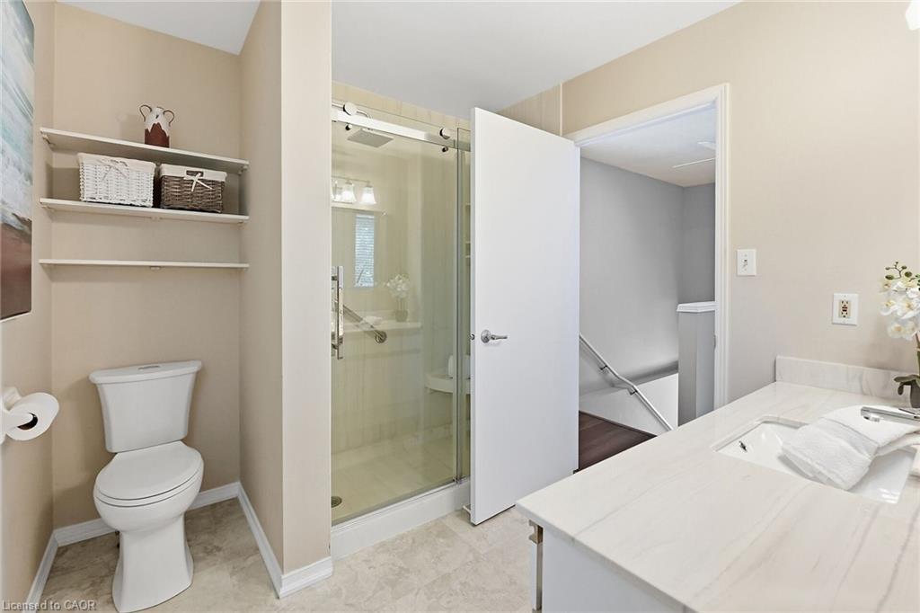 9-55 Kerman Avenue, Grimsby, ON - Indoor Photo Showing Bathroom