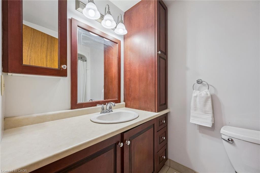 117 Partridge Place, Waterloo, ON - Indoor Photo Showing Bathroom