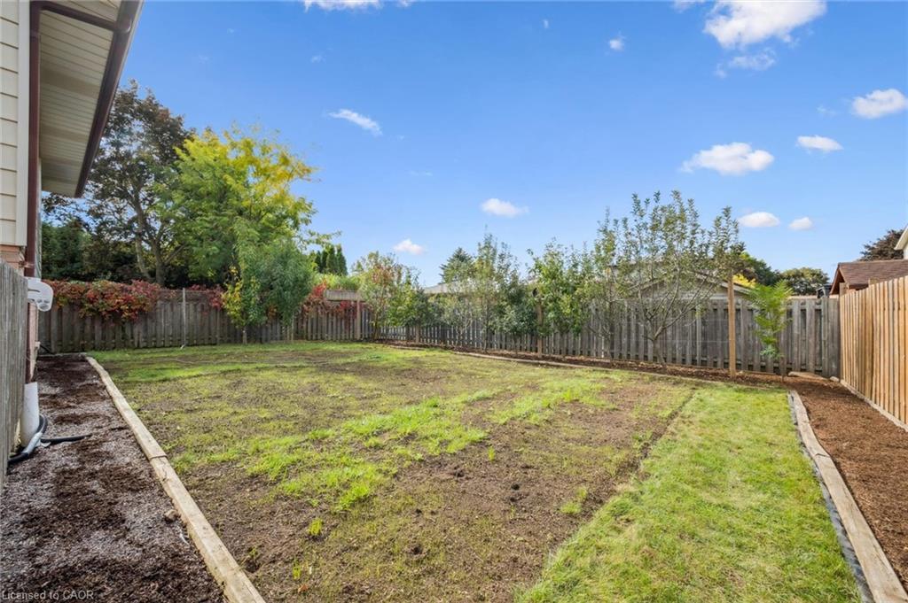 117 Partridge Place, Waterloo, ON - Outdoor With Backyard
