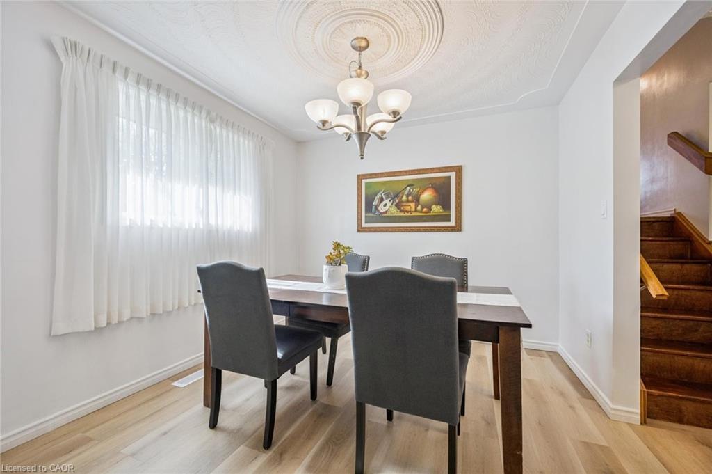 117 Partridge Place, Waterloo, ON - Indoor Photo Showing Dining Room