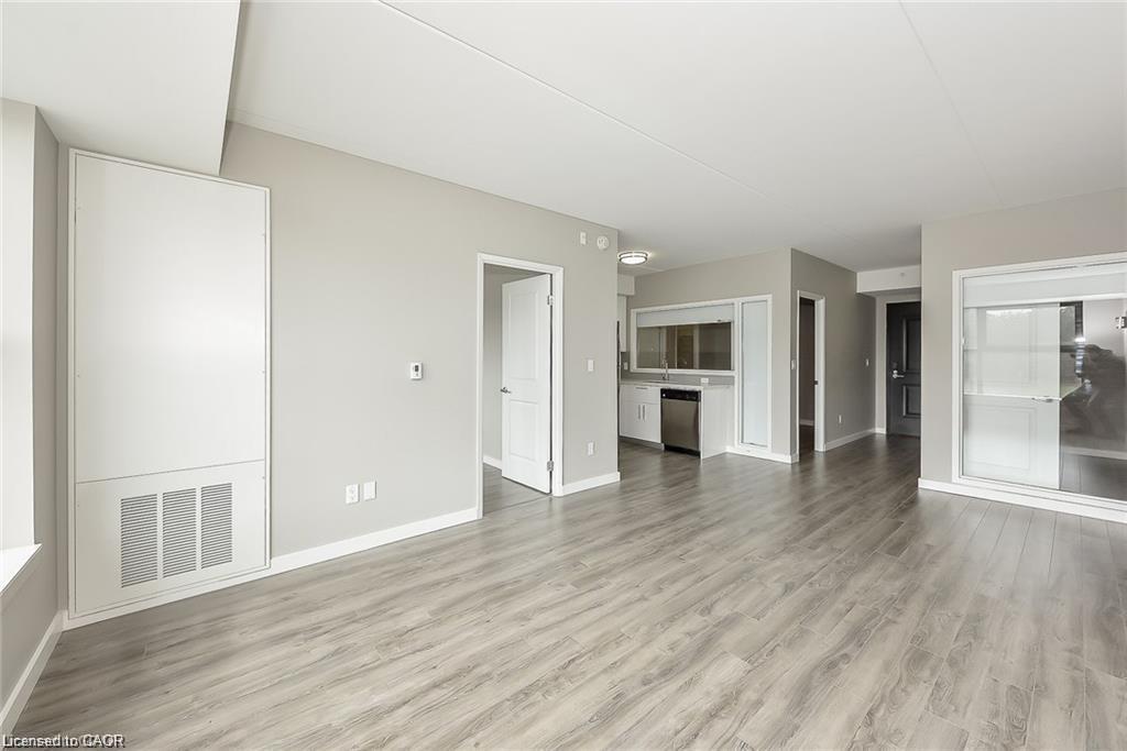 223-1291 Gordon Street, Guelph, ON - Indoor