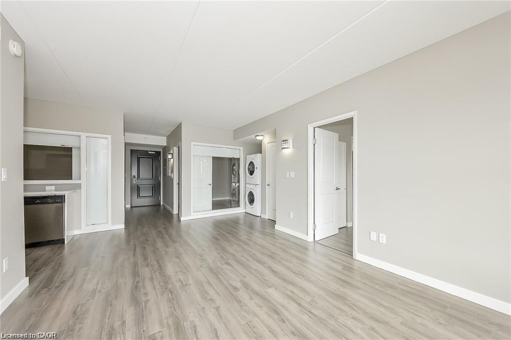 223-1291 Gordon Street, Guelph, ON - Indoor